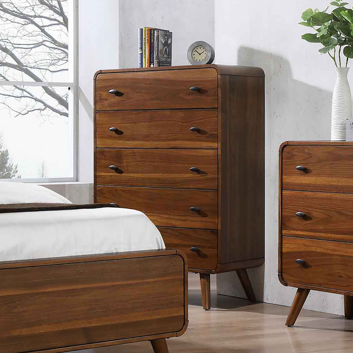 Robyn 5-Drawer Chest Dark Walnut