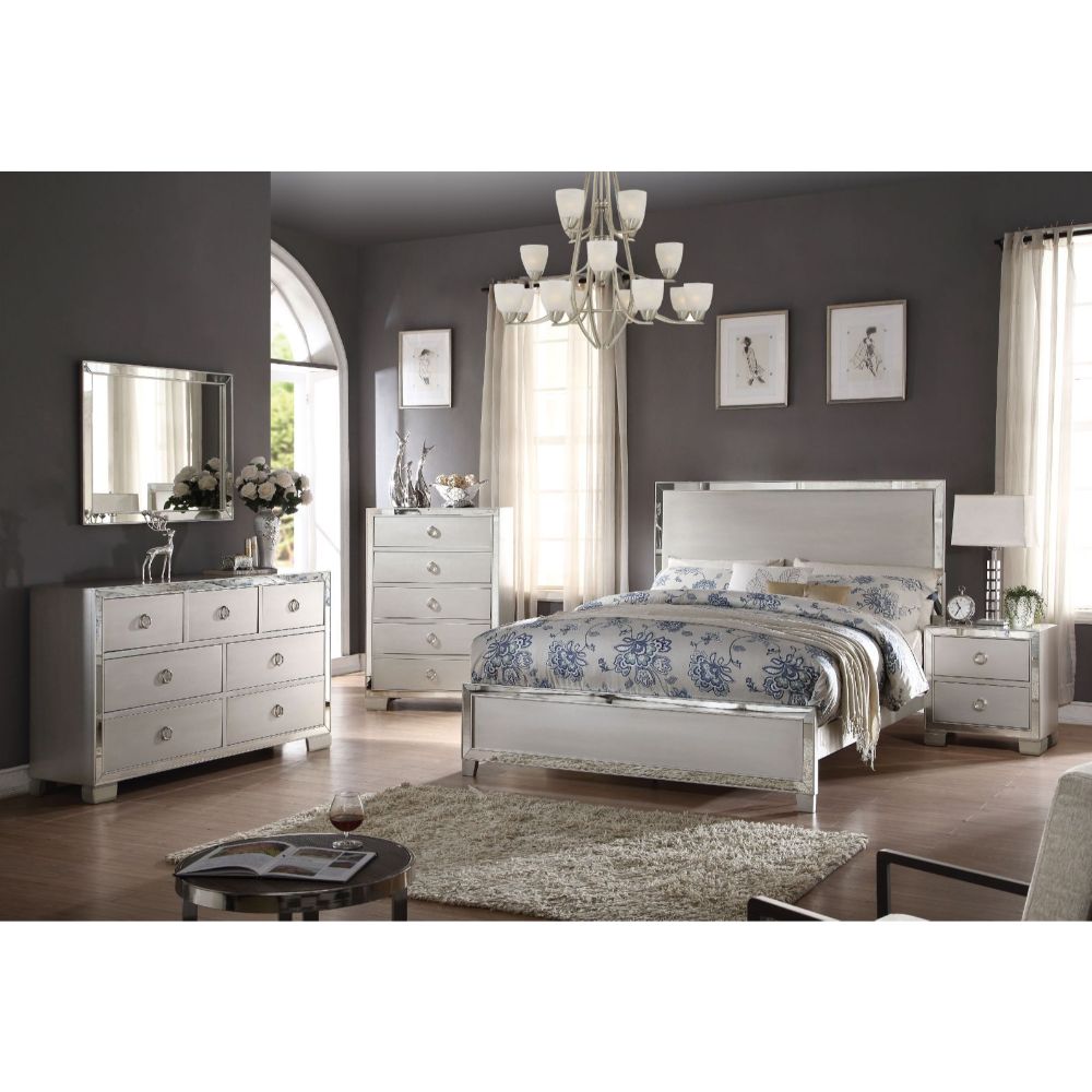 Voeville Platinum Finish Ii Queen Bed