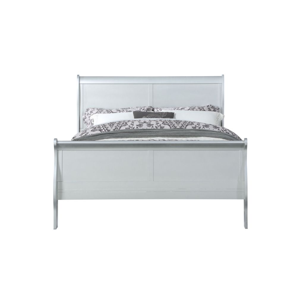 Louis Platinum Finish Philippe Queen Bed