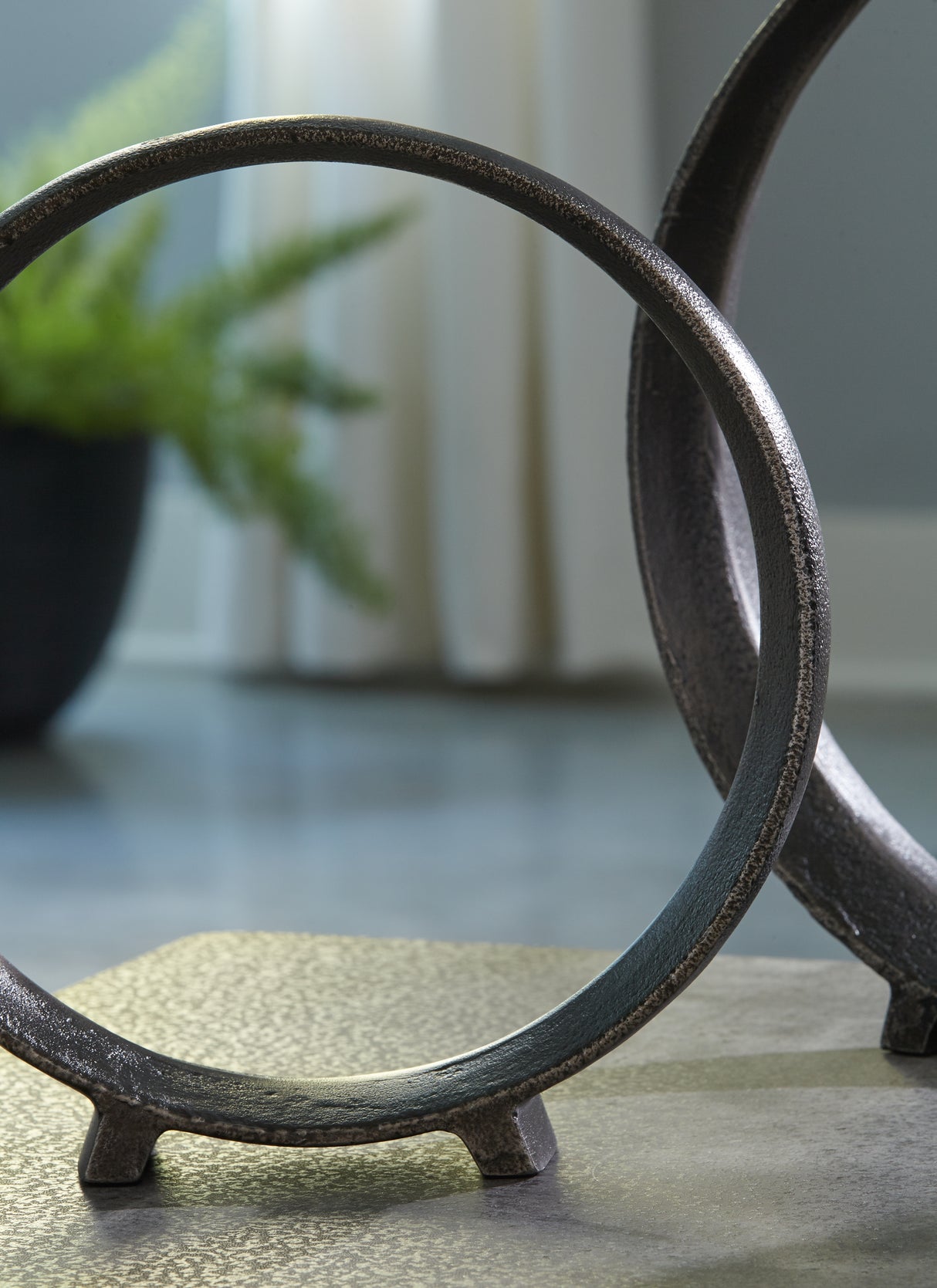 Ryandale Antique Black Sculpture (Set Of 2)