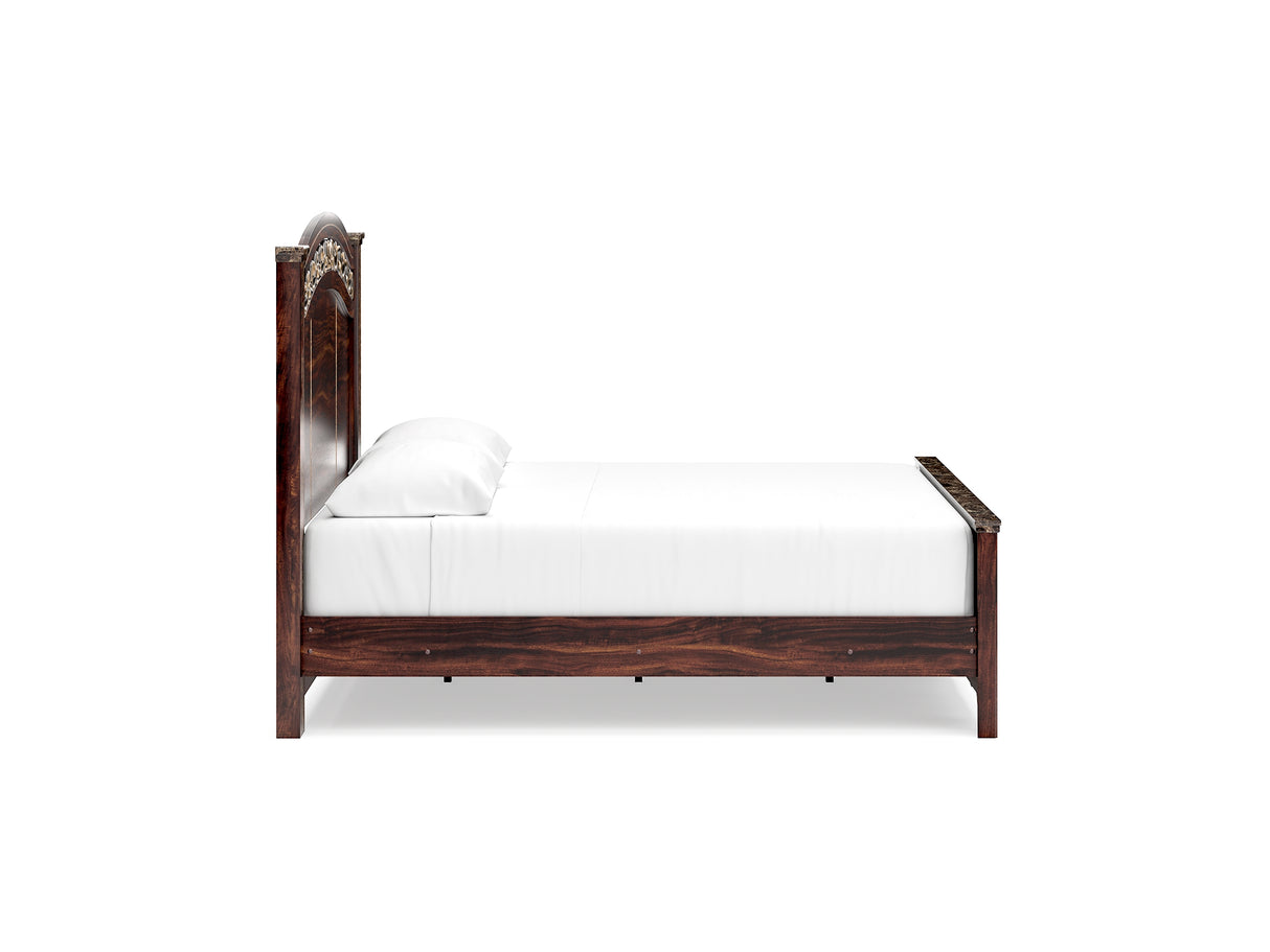 Glosmount Two-Tone King Poster Bed