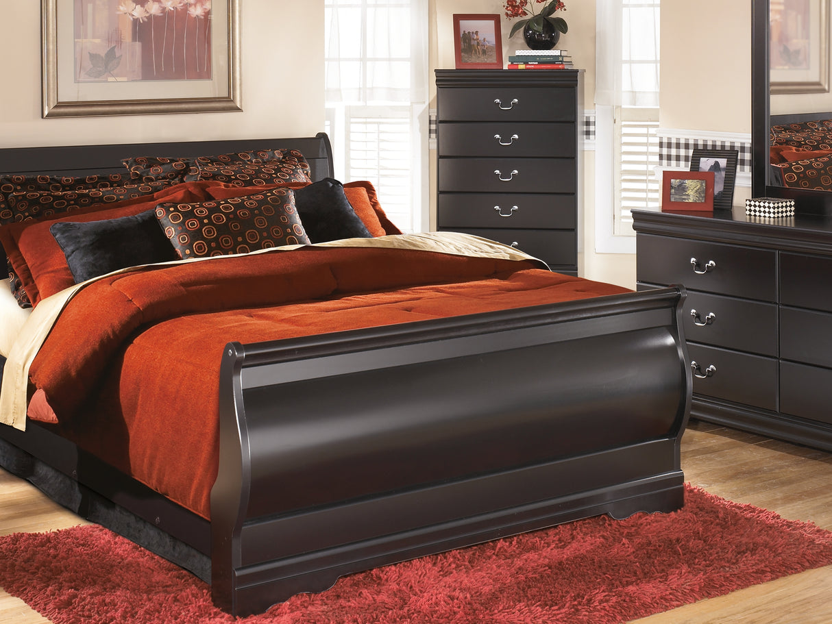 Huey Vineyard Black Full Sleigh Bed, Dresser, Mirror, Chest And Nightstand