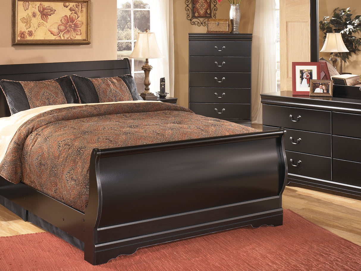 Huey Vineyard Black Queen Sleigh Bed, Dresser, Mirror, Chest, And 2 Nightstands