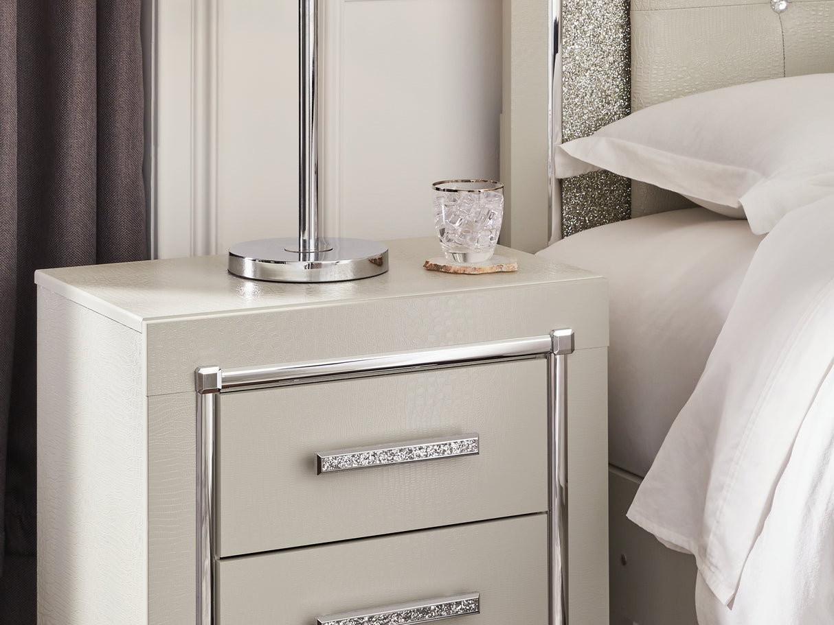 Zyniden Silver Full Panel Headboard Bed, Dresser, Mirror, Chest And Nightstand