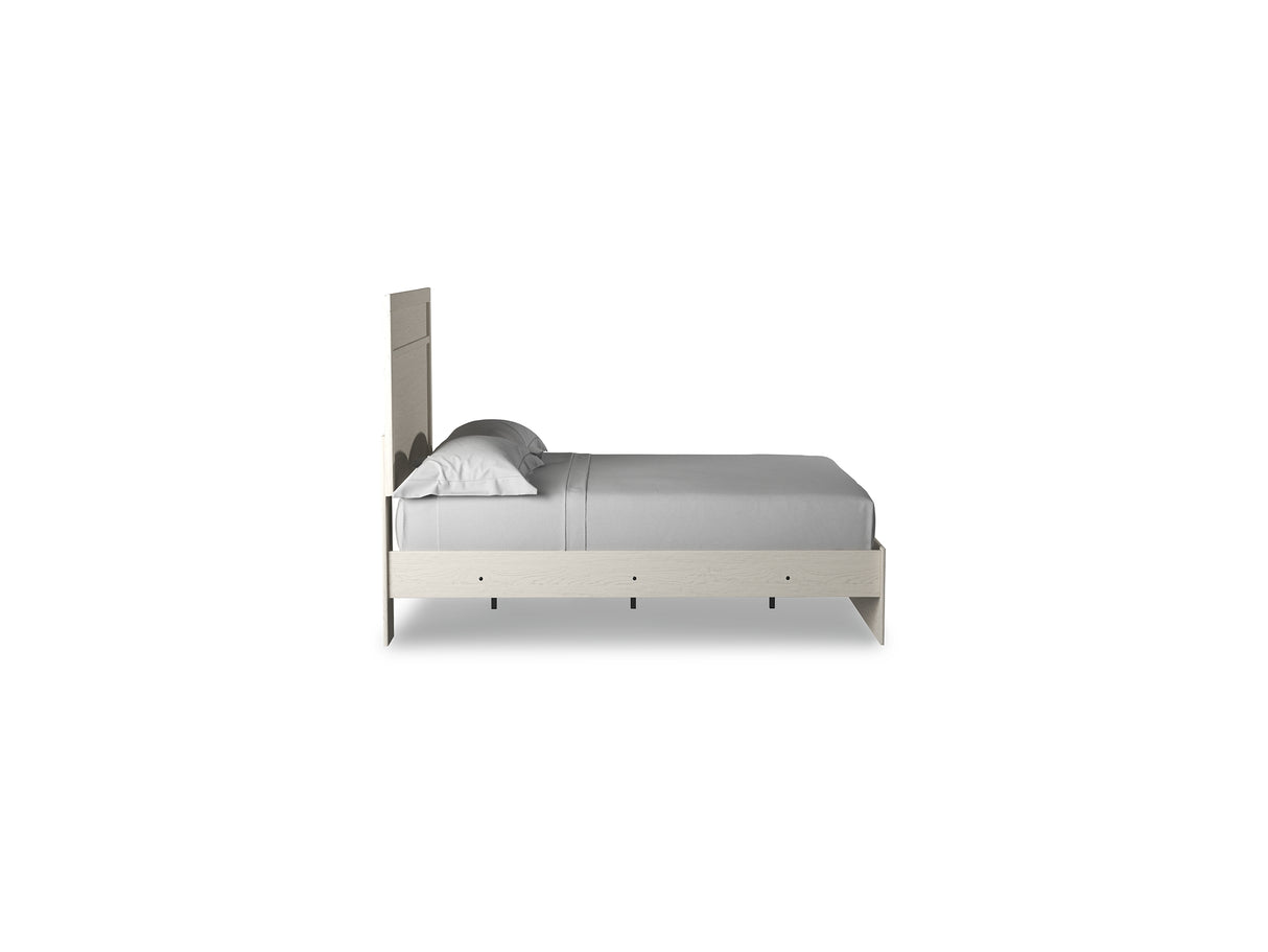 Stelsie White Full Panel Bed, Dresser, Mirror And Nightstand