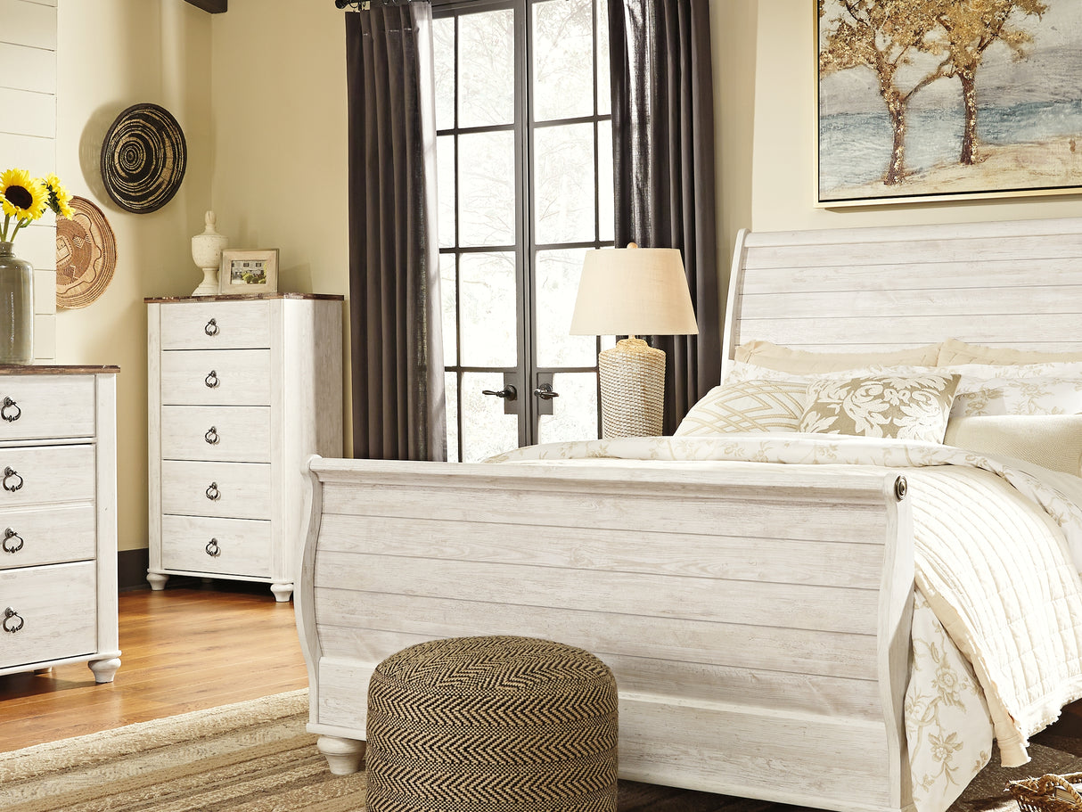Willowton Whitewash Queen Sleigh Bed