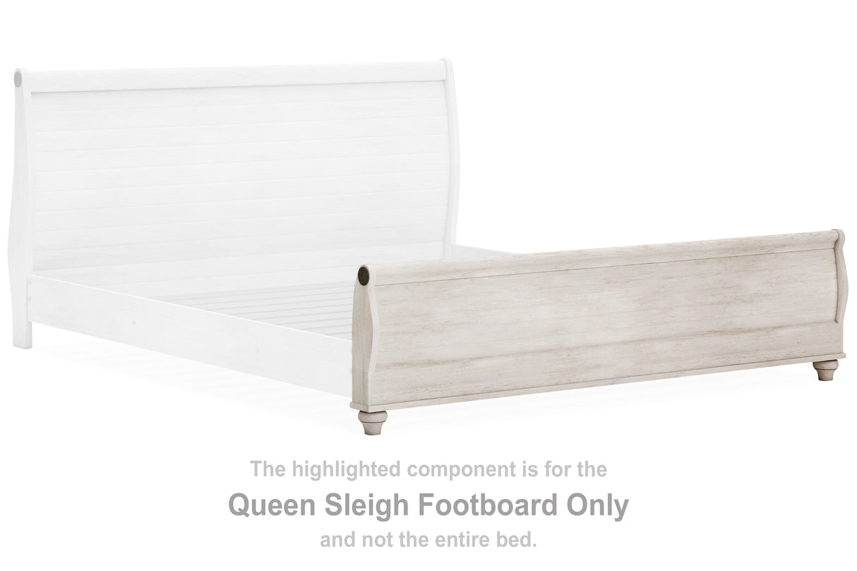 Willowton Whitewash Queen Sleigh Footboard