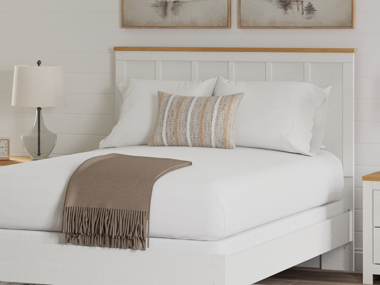 Linnocreek White/Warm Brown Queen Panel Bed