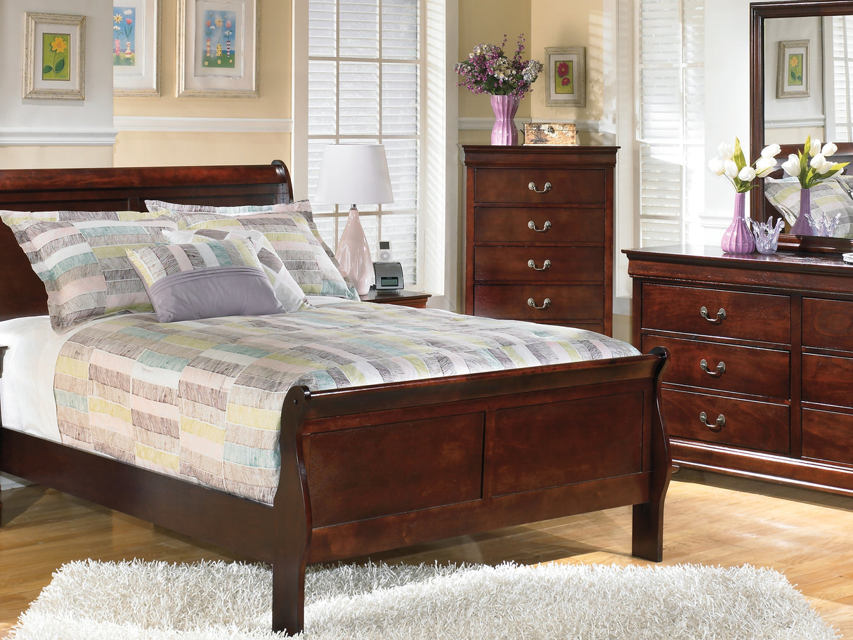 Alisdair Reddish Brown Full Sleigh Bed, Dresser, Mirror, Chest And Nightstand