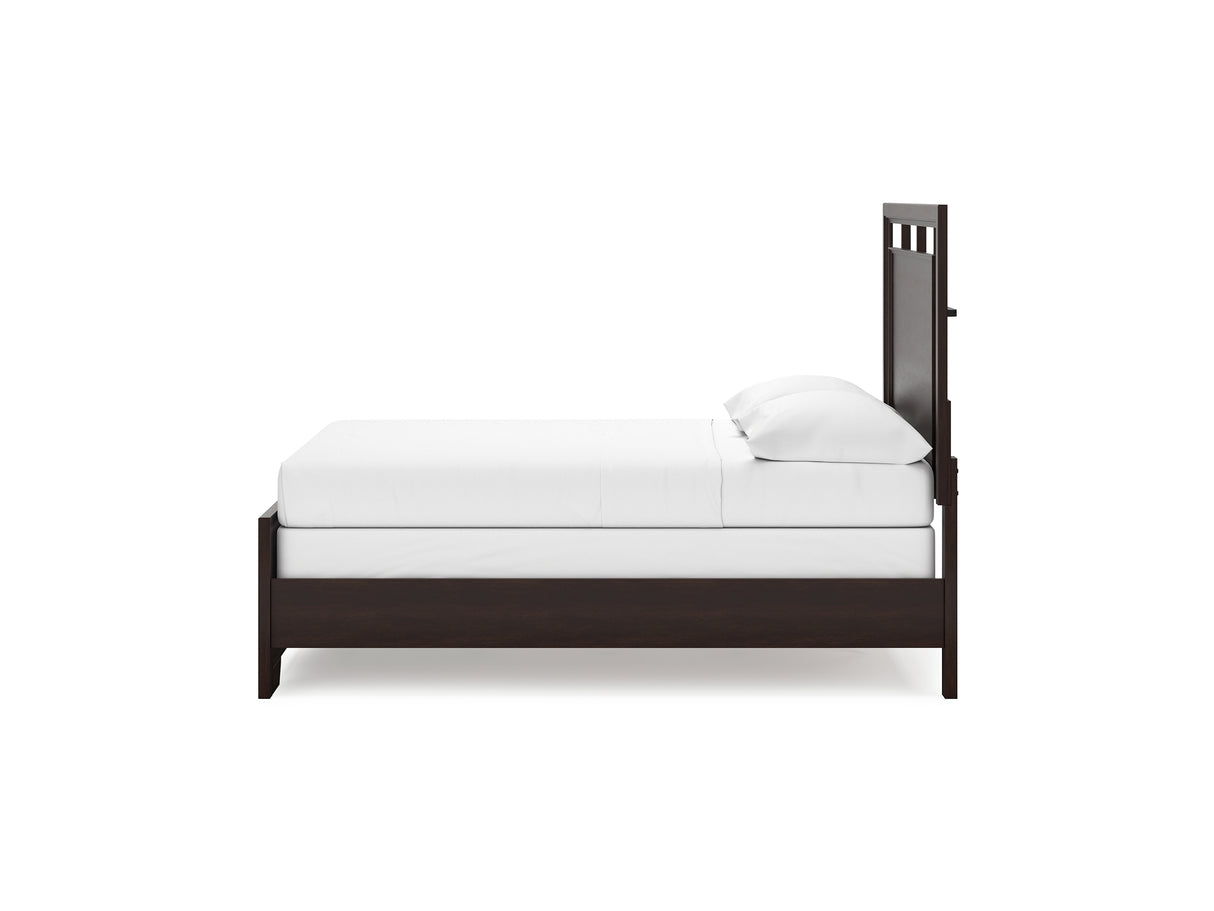 Covetown Dark Brown Full Panel Bed