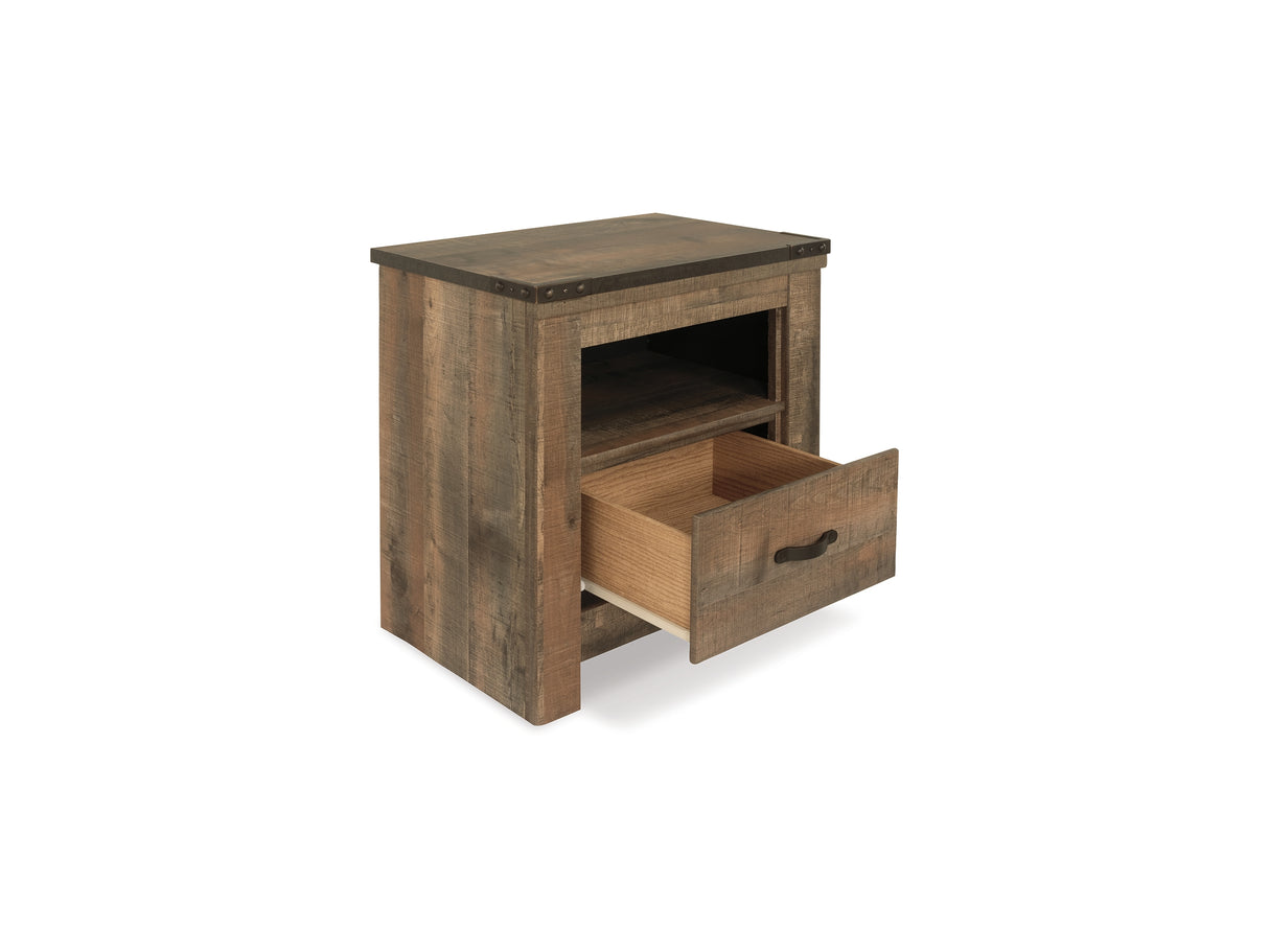 Trinell Brown Queen Poster Bed, Dresser, Mirror And Nightstand