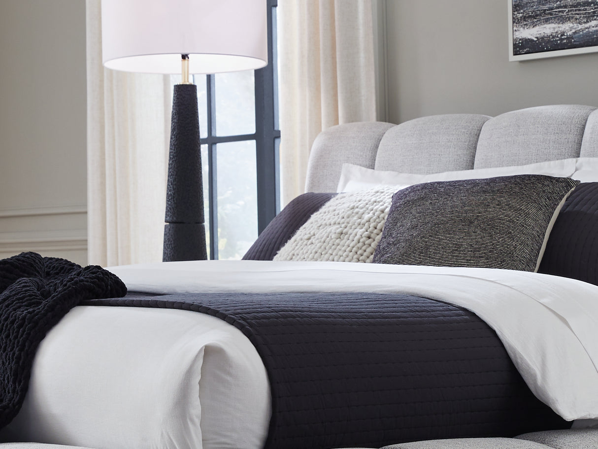 Grendusk Queen Upholstered Bed