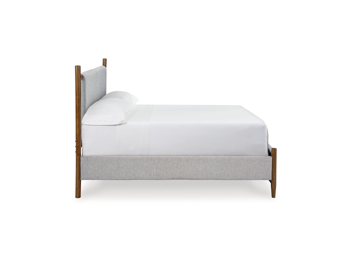 Lyncott Brown Queen Upholstered Panel Bed
