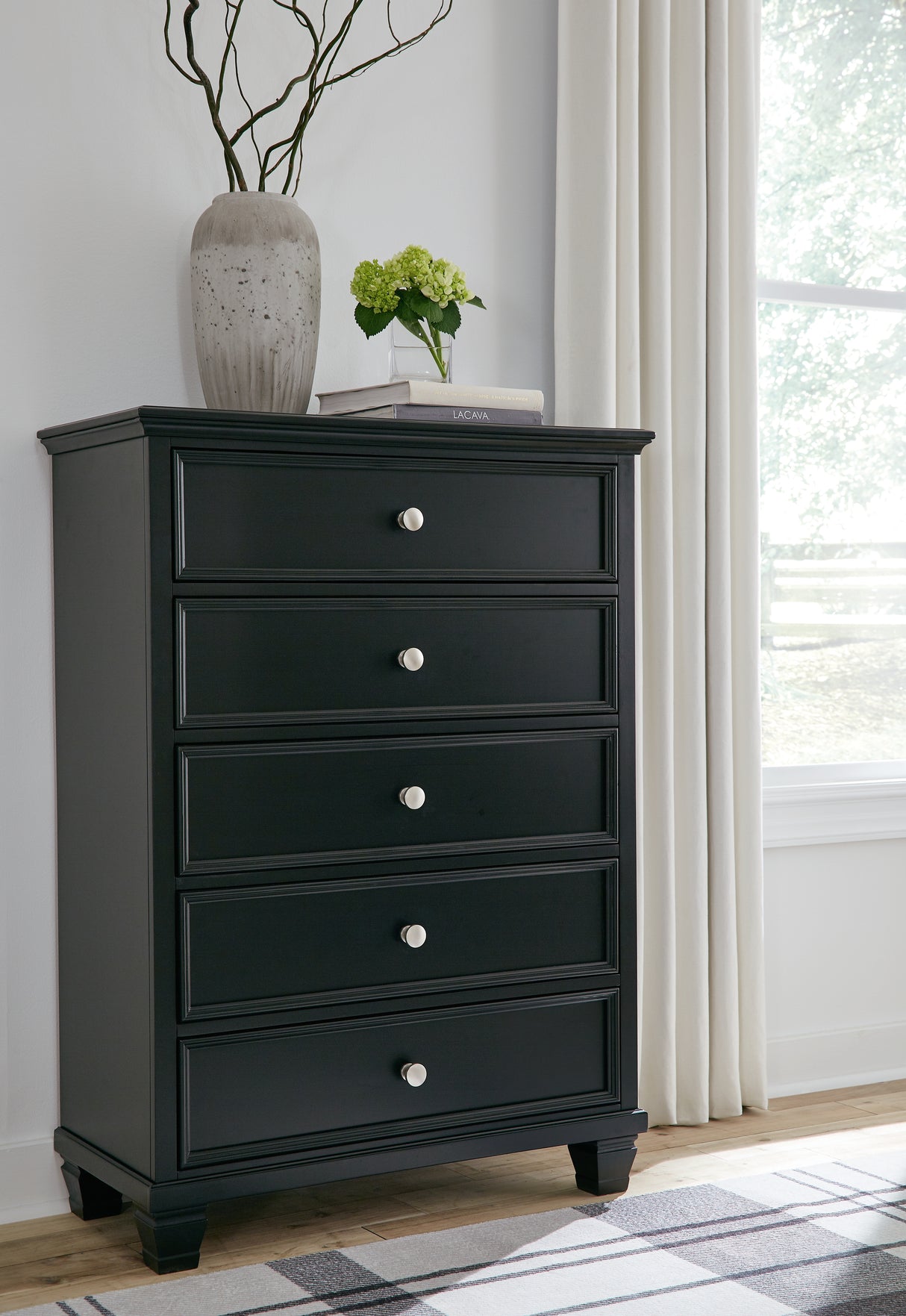 Lanolee Black Chest Of Drawers