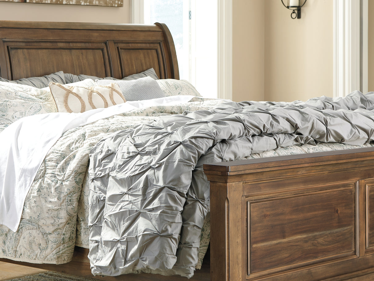 Flynnter Medium Brown King Sleigh Bed