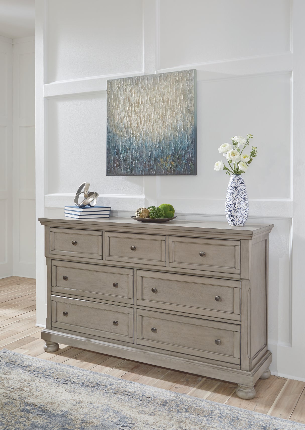 Lettner Light Gray Dresser