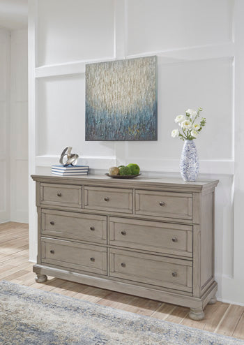 Lettner Light Gray Dresser