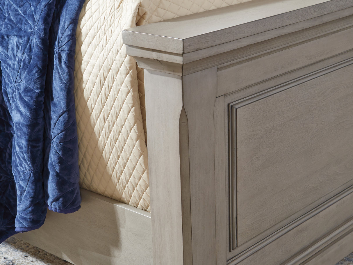 Lettner Light Gray King Panel Bed