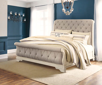 Realyn Two-tone Queen Upholstered Sleigh Headboard