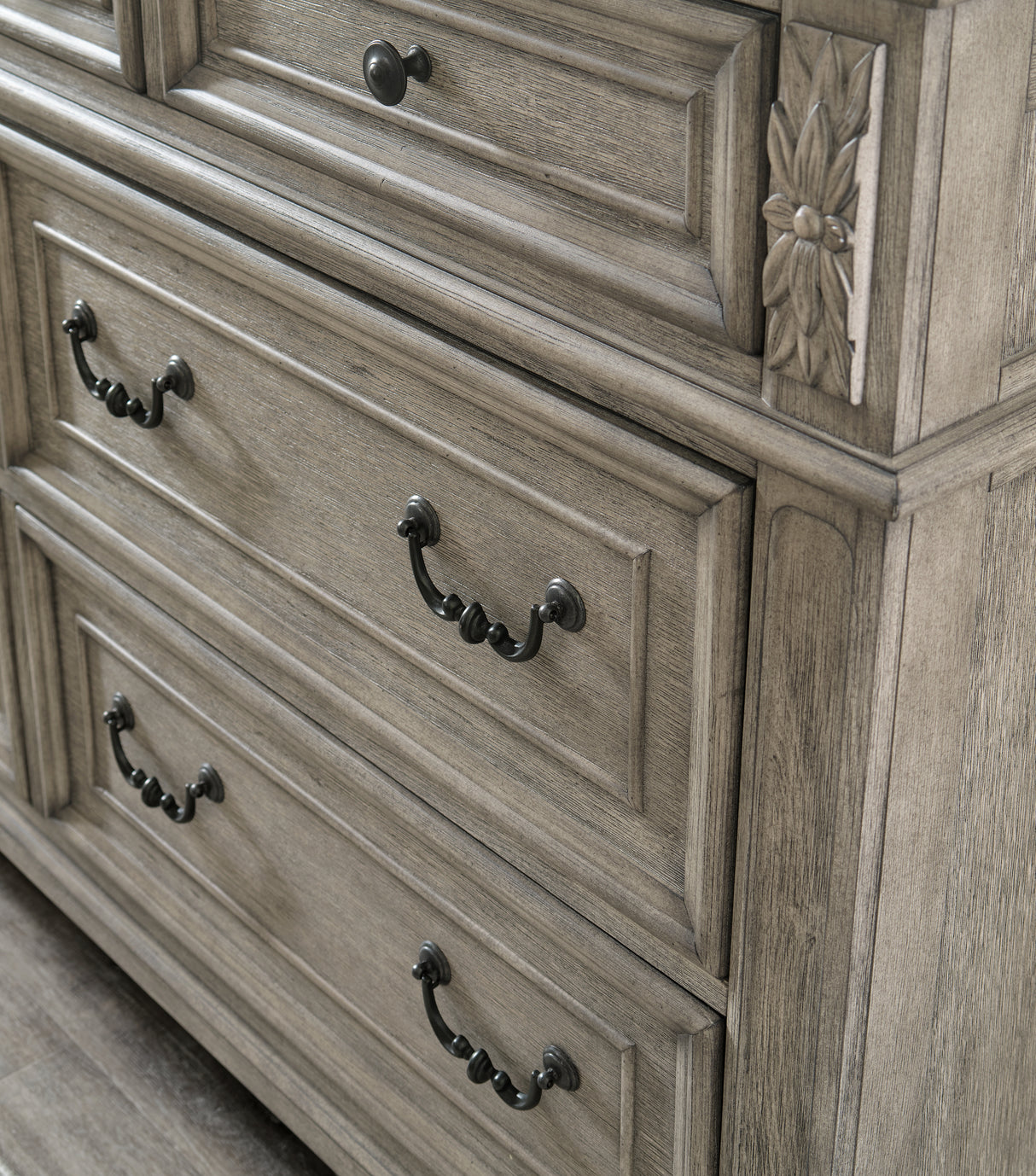 Lodenbay Two-Tone Dresser