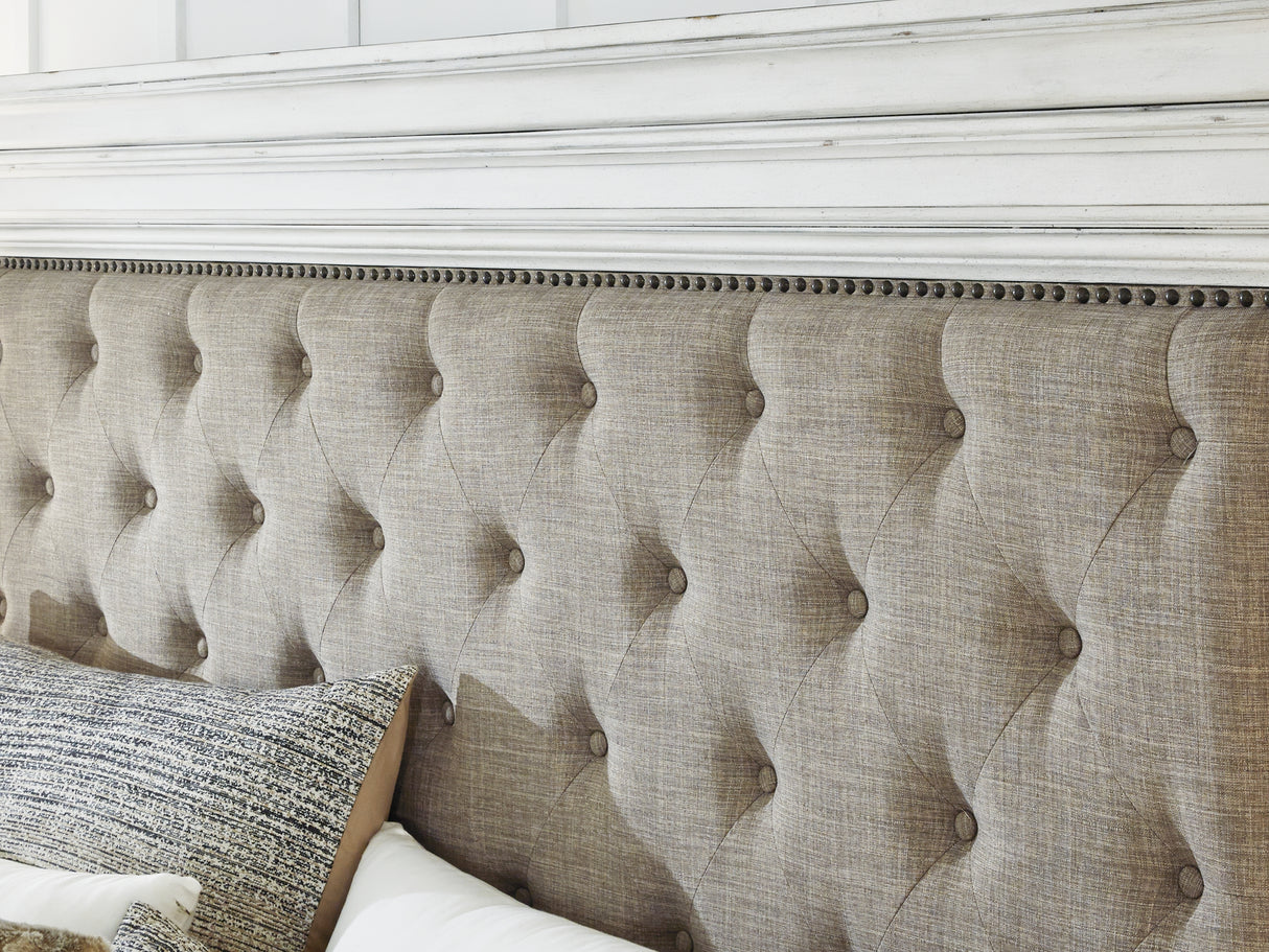 Kanwyn Whitewash Queen Panel Bed