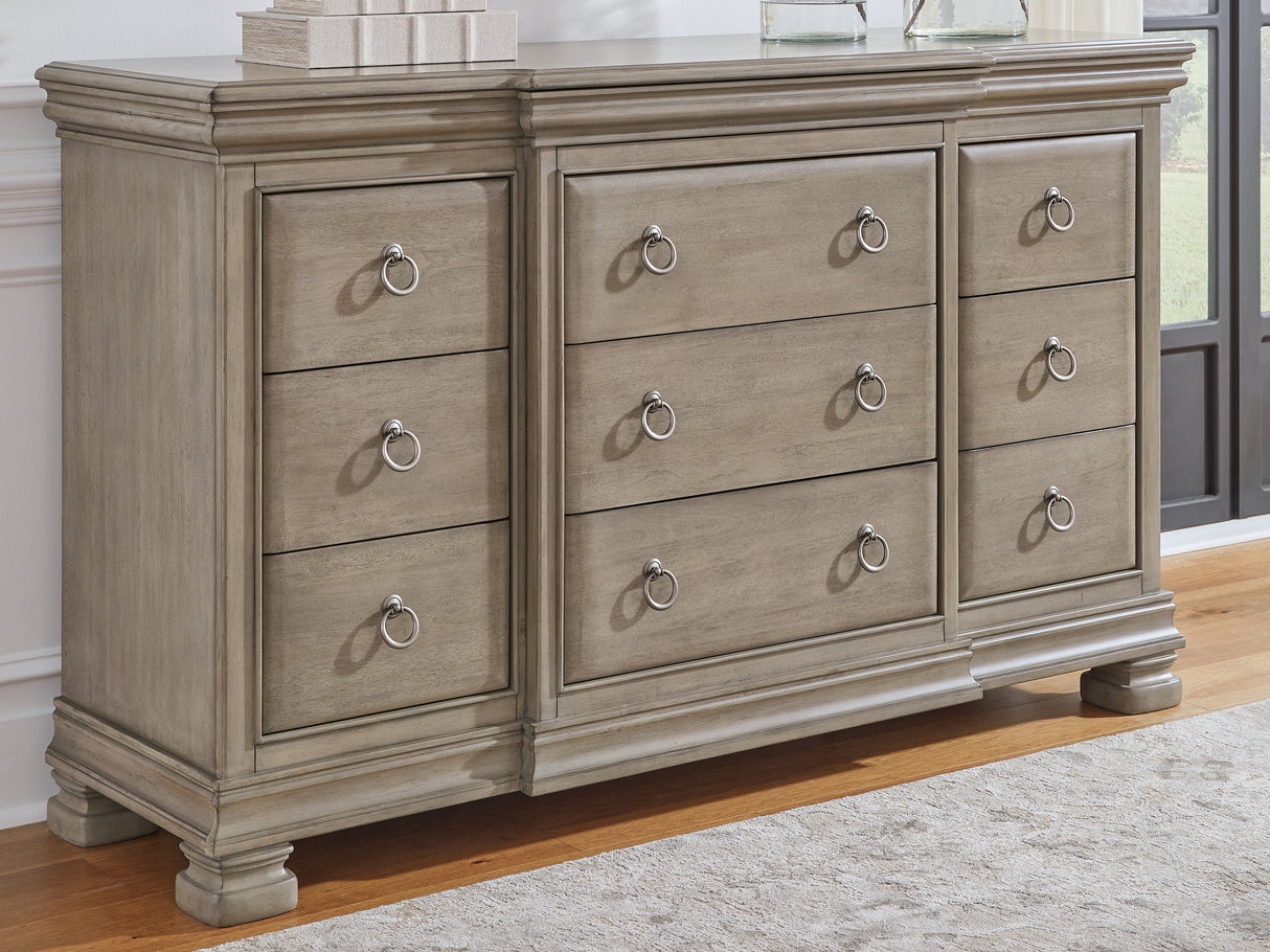 Lexorne Gray Dresser