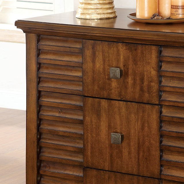 Eola Dresser