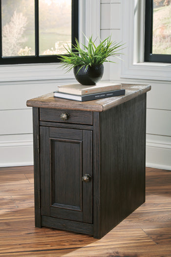 Tyler Grayish Brown/Black Creek Chairside End Table With Usb Ports & Outlets