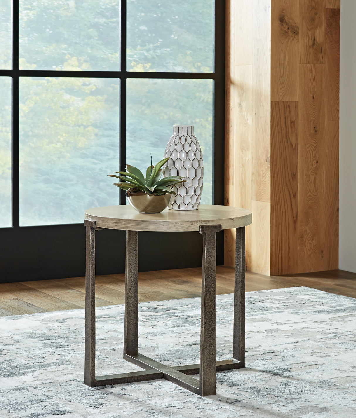 Dalenville Gray End Table