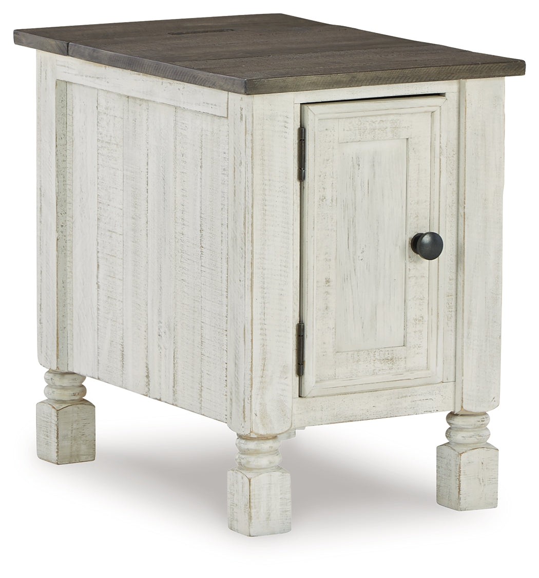 Havalance White/Gray Chairside End Table