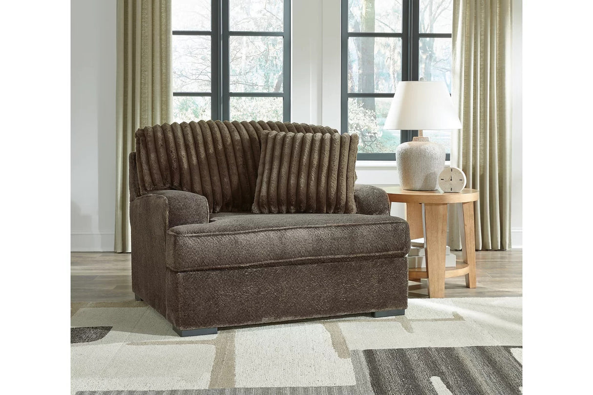 Aylesworth Living Room Set In Chocolate