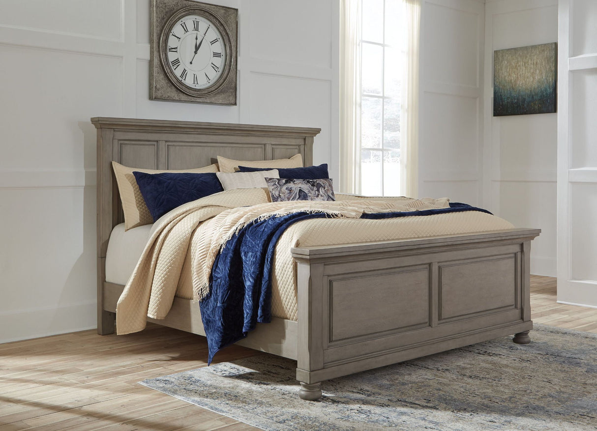 Lettner Light Gray Panel Bedroom Set