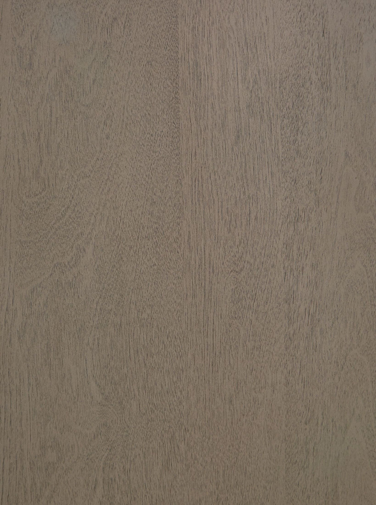 Lettner Light Gray Panel Bedroom Set