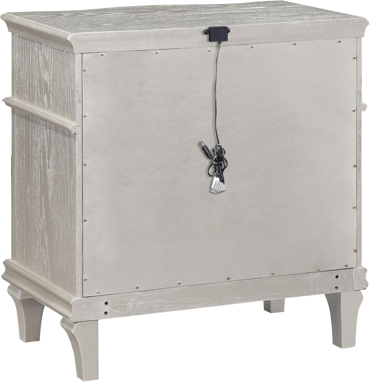 Evangeline Silver And Ivory Tufted Upholstered Platform Bedroom Set