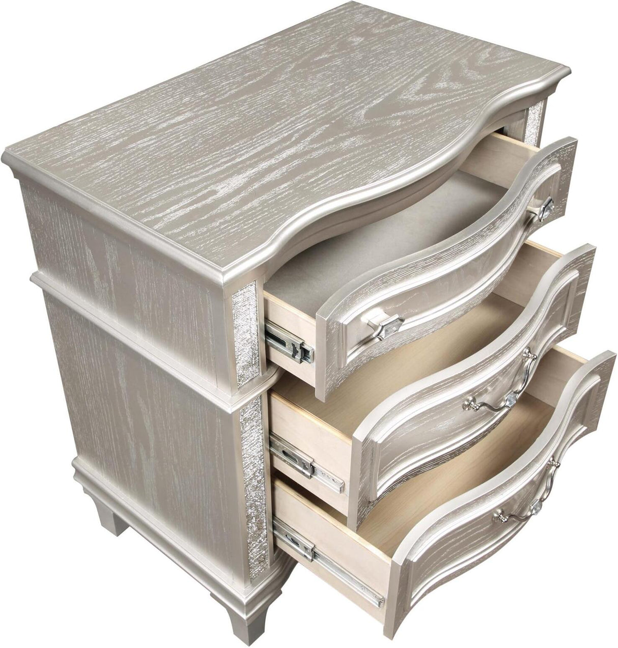 Evangeline Silver And Ivory Tufted Upholstered Platform Bedroom Set