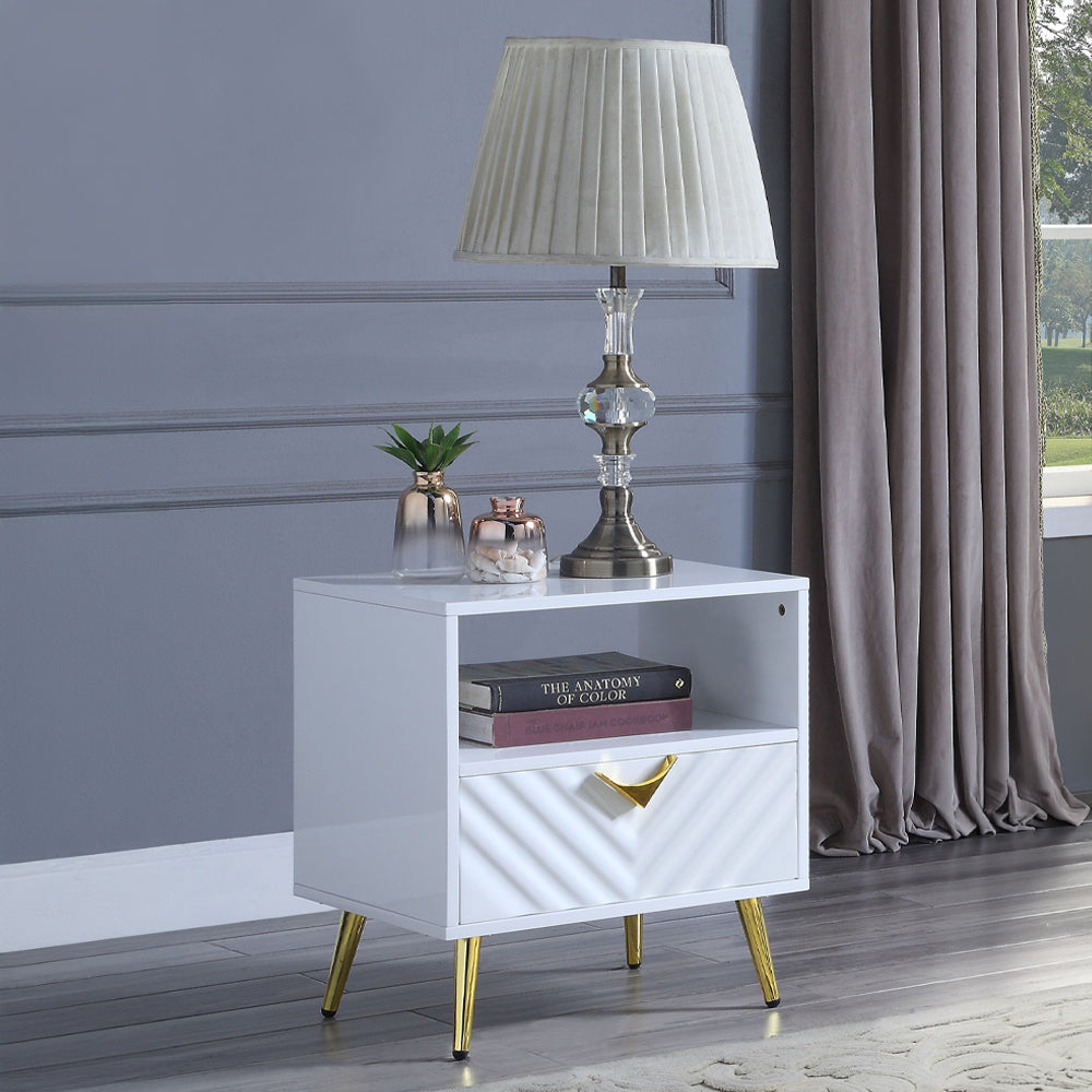Gaines White High Gloss Finish End Table