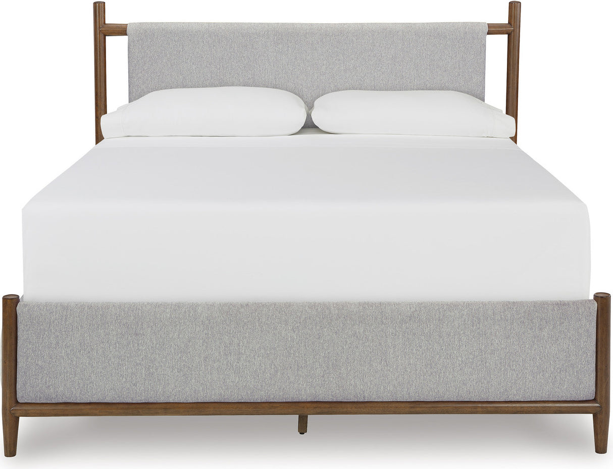 Lyncott Bedroom Set In Brown