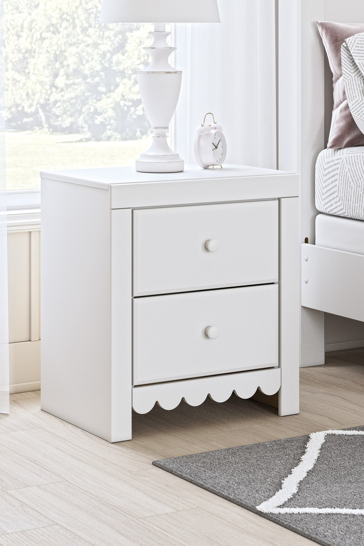 Mollviney Youth Panel Bedroom Set In White