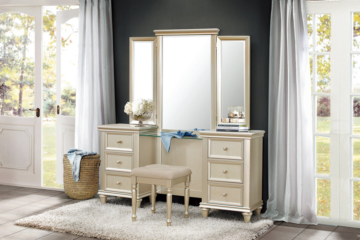 Celandine Silver Vanity Dresser With Mirror