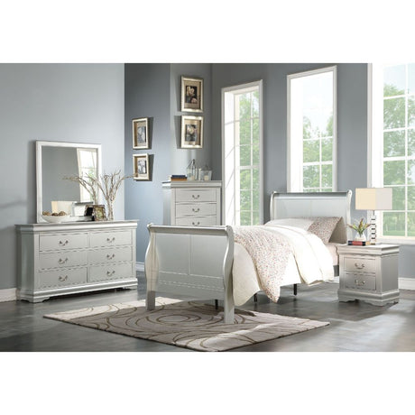 Louis Platinum Finish Philippe Iii Twin Bed