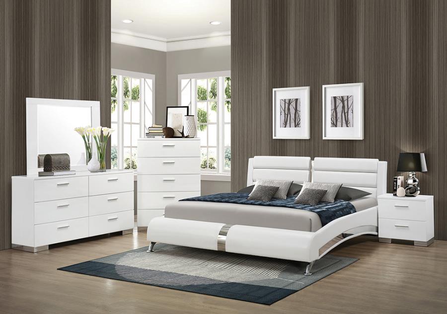 4-Piece Bedroom Set With Plank Headboard Glossy White King