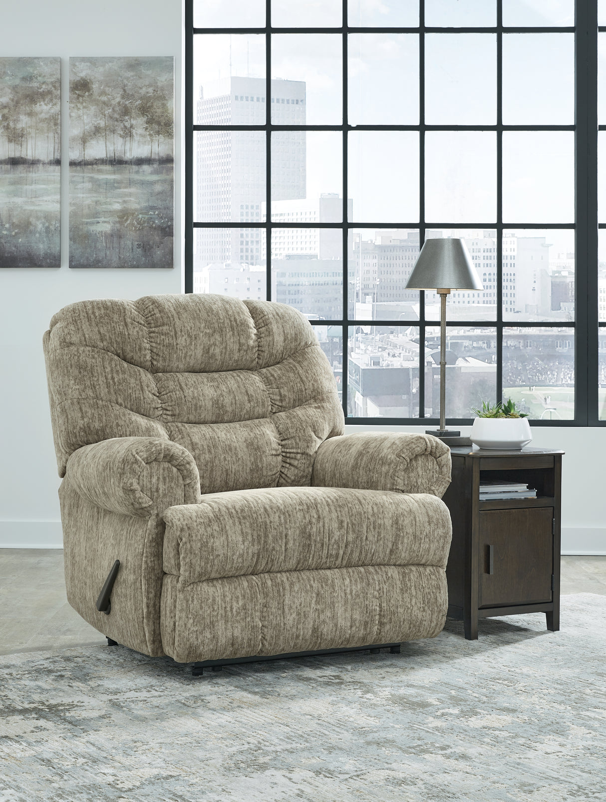 Movie Taupe Man Recliner