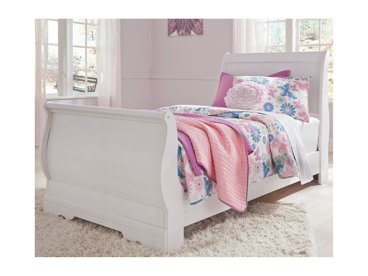 Anarasia White Twin Sleigh Bed And Chest