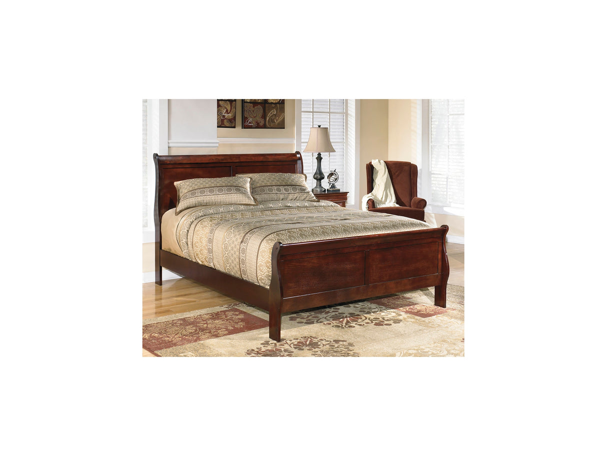 Alisdair Reddish Brown California King Sleigh Bed