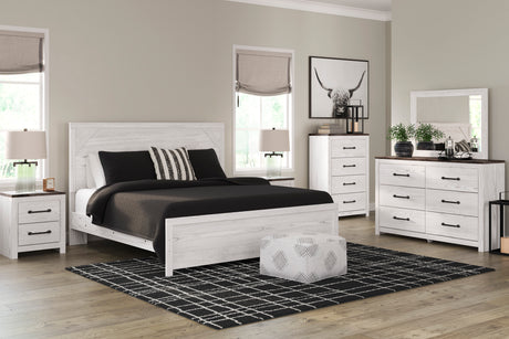 Gerridan White/Gray Bedroom Set