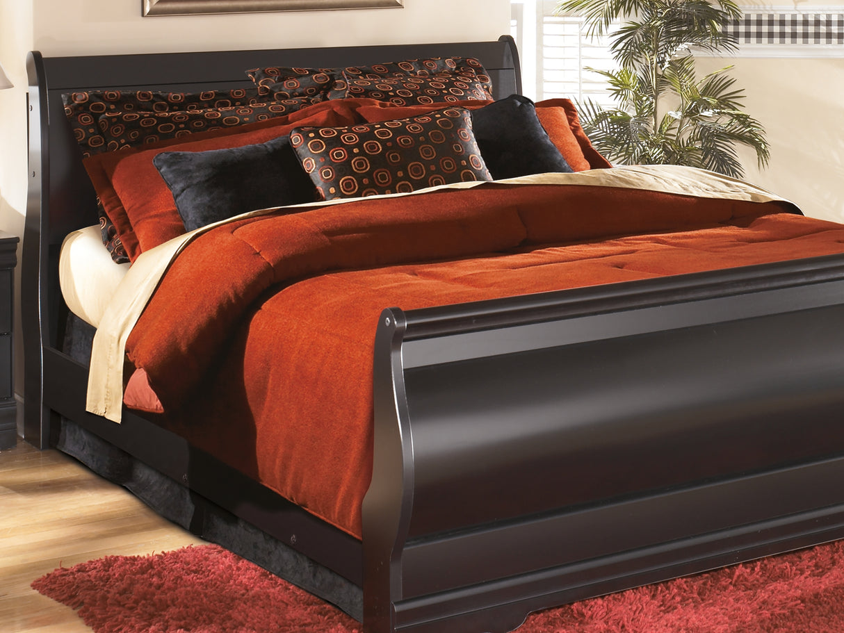 Huey Vineyard Black Full Sleigh Bed, Dresser, Mirror, Chest And Nightstand