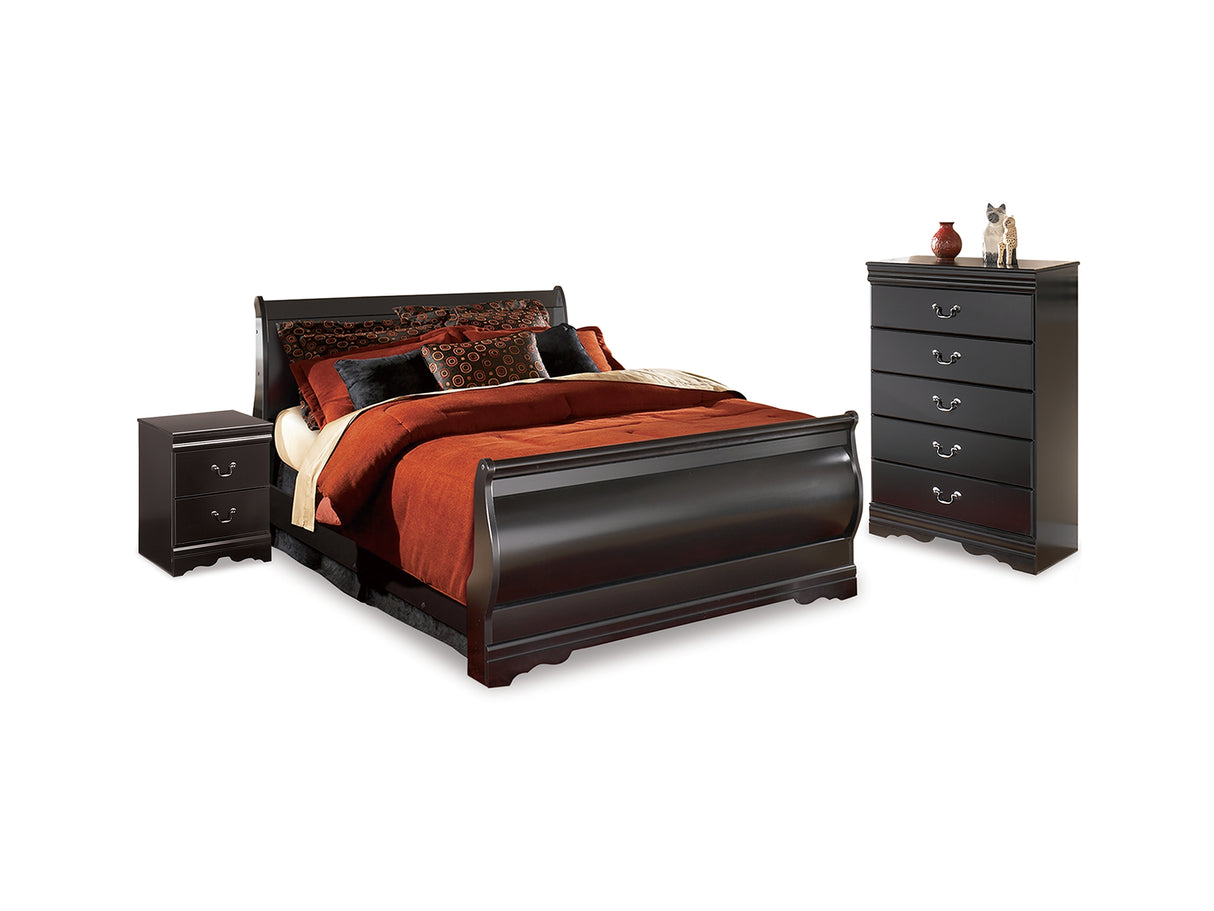 Huey Vineyard Black Full Sleigh Bed, Chest And 2 Nightstands