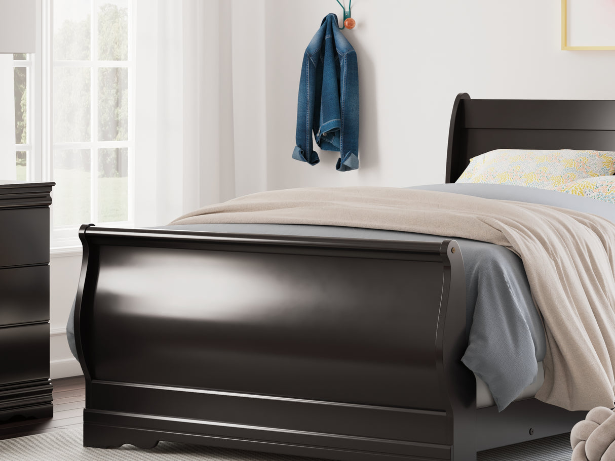 Huey Vineyard Black Full Sleigh Bed