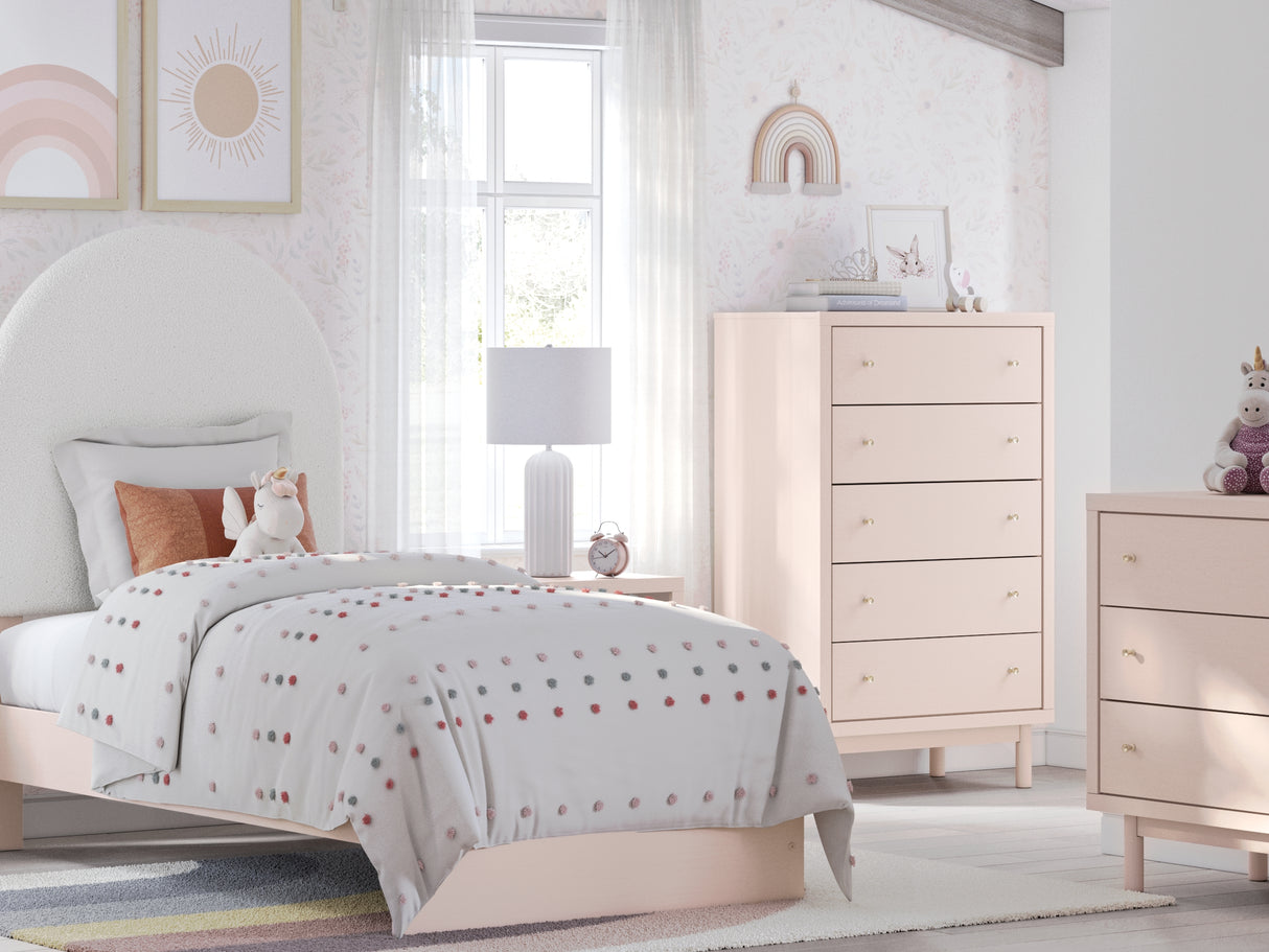 Wistenpine Blush Dresser And Mirror