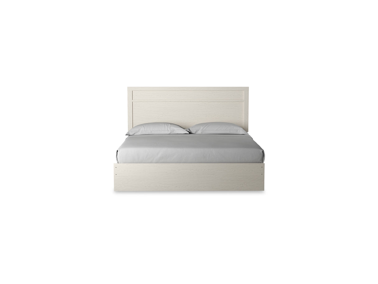 Stelsie White King Panel Bed, Chest And Nightstand